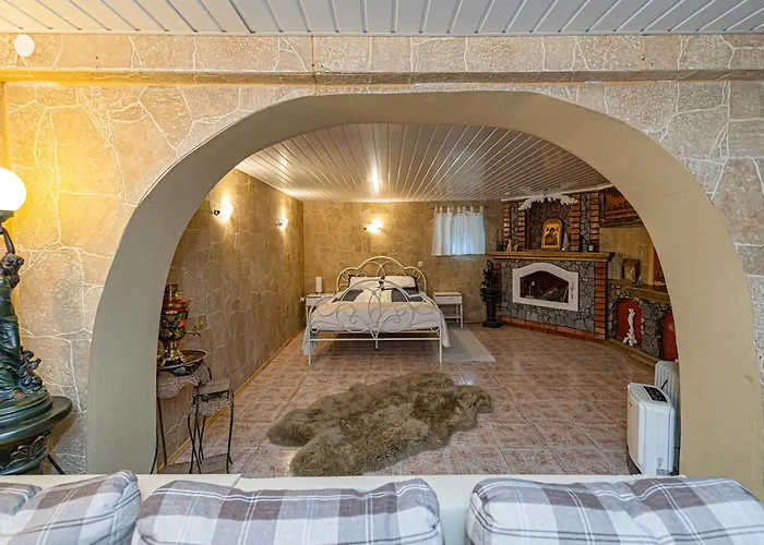 Spacious Studio Apartment By Polo Apartments