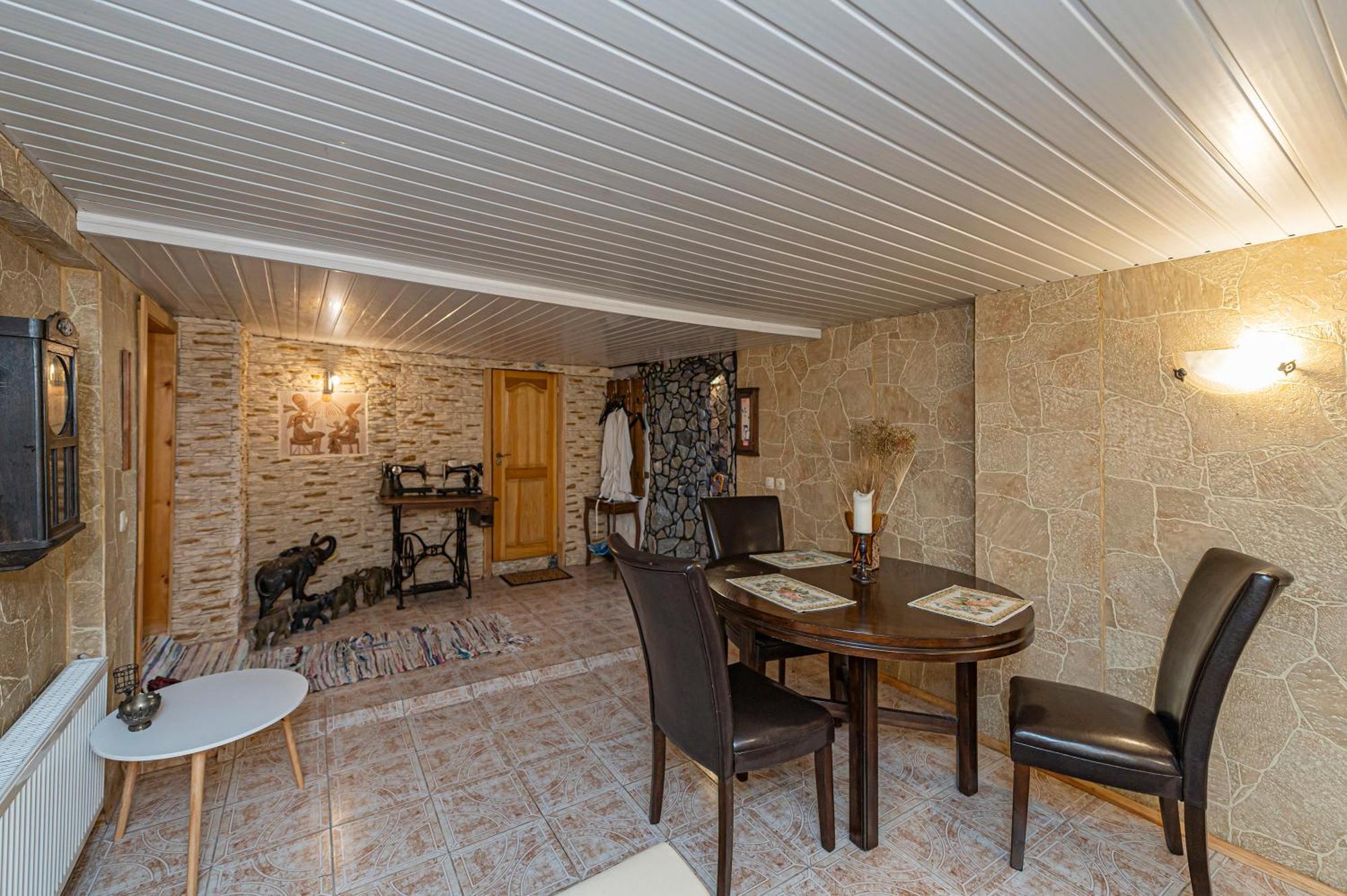 Apartment Spacious By Polo *